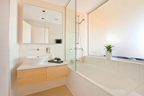 A Marina Vista - Australian Destinations 4